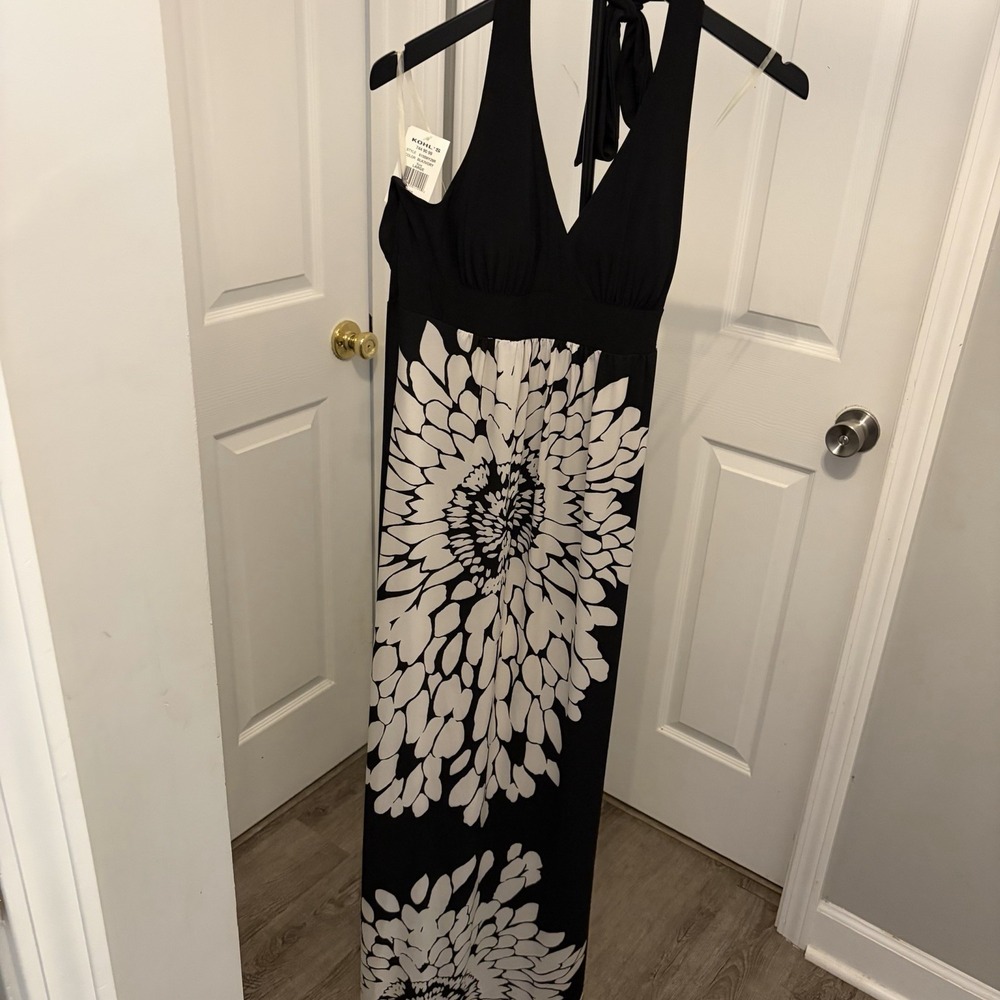 Heart & Soul Maxi Dress Deep V-Neck Open Back Black White Y2K/90s Boho Wedding